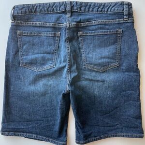 GAP women’s Denim Mid Rise 9” Bermuda Shorts dark wash 10